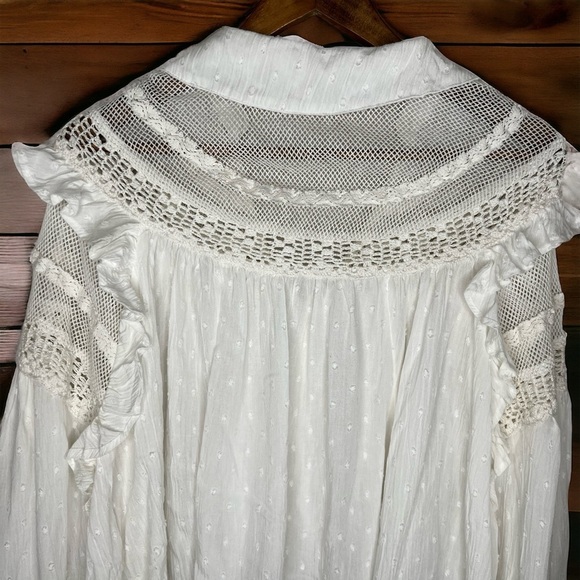 NWOT Free People Veronica Crochet Oversized Dot Ruffles Romantic Blouse Top - Picture 4 of 15